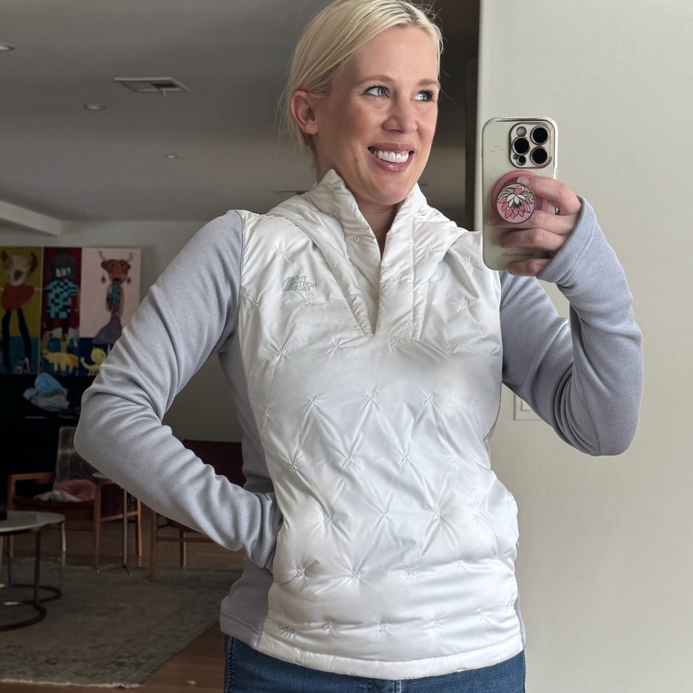 Warm and Stylish White / Grey Northface Womens Jacket Coat w/hood Size Small